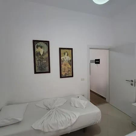Veranda Sarandë