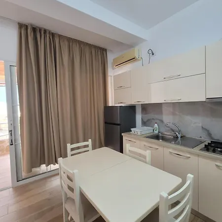 Veranda * Sarandë